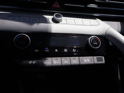 New 2026 Hyundai Elantra Limited FWD image 37