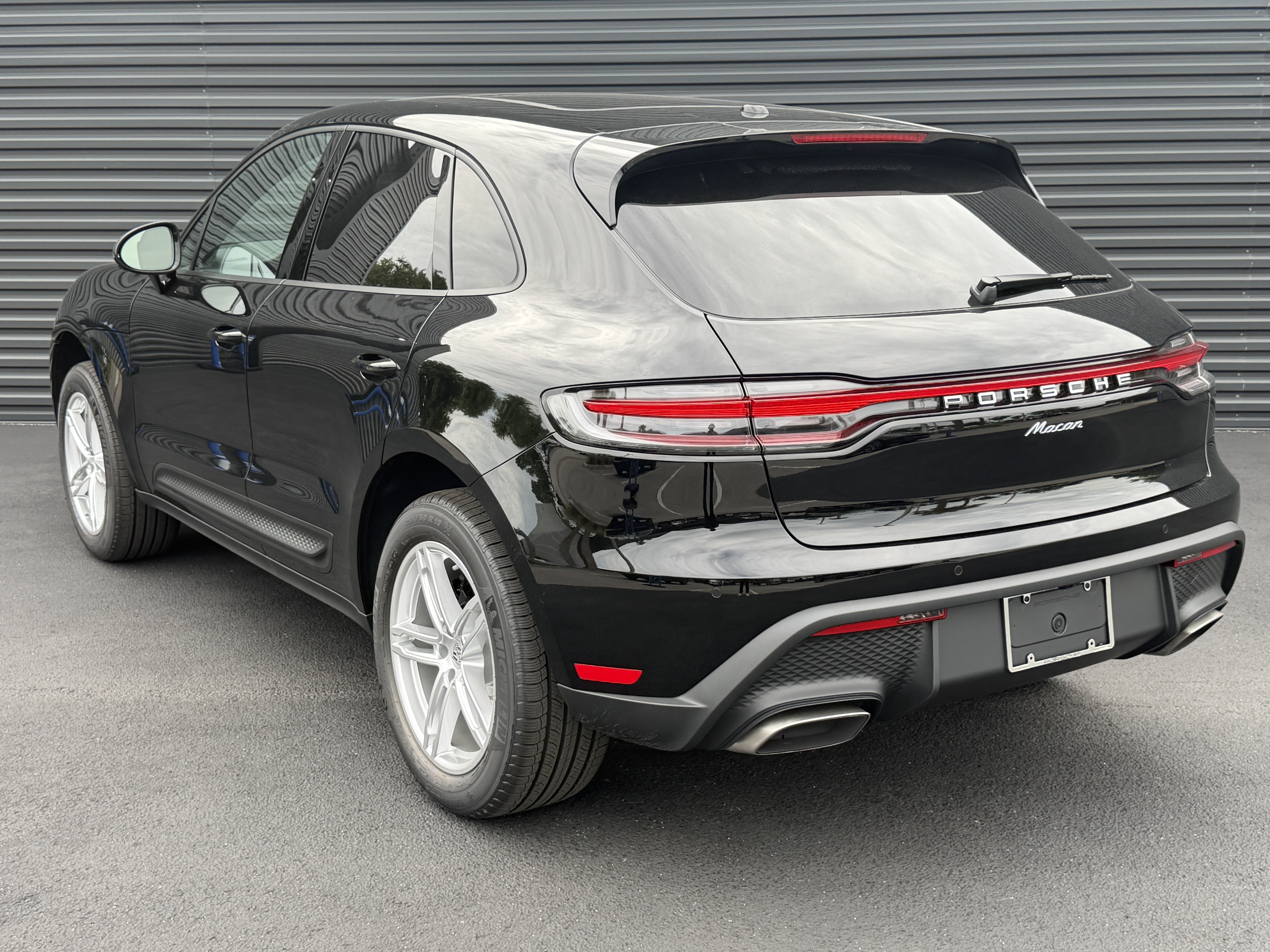 New 2026 Porsche Macan AWD/4WD image 3