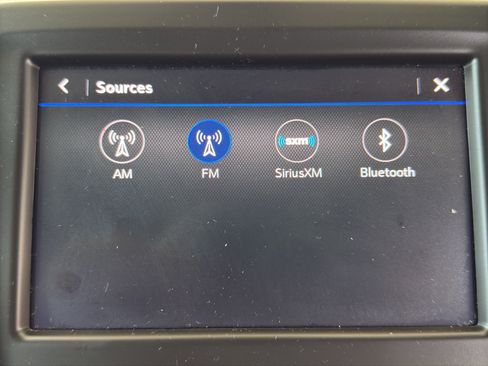 Used 2020 Chevrolet Equinox LT FWD image 23