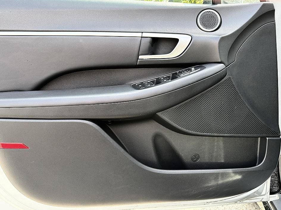 Used 2025 Hyundai Sonata SEL FWD image 16
