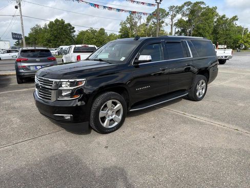 Used 2019 Chevrolet Suburban Premier image 2