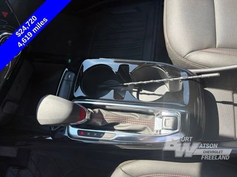Used 2024 Chevrolet Trax RS w/ Sunroof Package FWD image 21