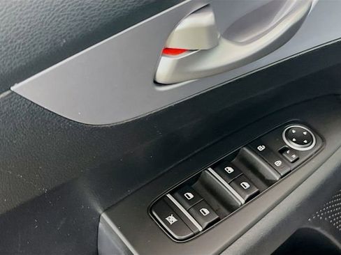 Used 2024 Kia Forte LXS image 17