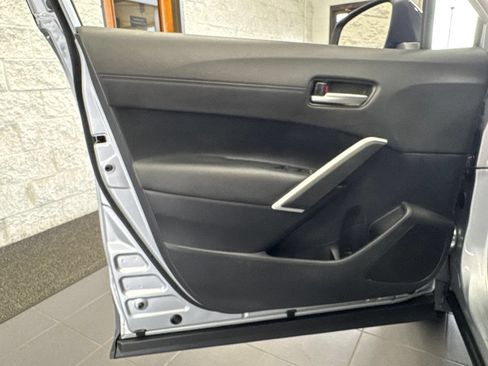 Used 2025 Toyota Corolla Cross AWD Hybrid w/ Convenience Package image 43