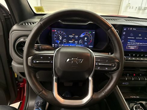 Used 2025 Chevrolet Colorado Trail Boss AWD/4WD image 14