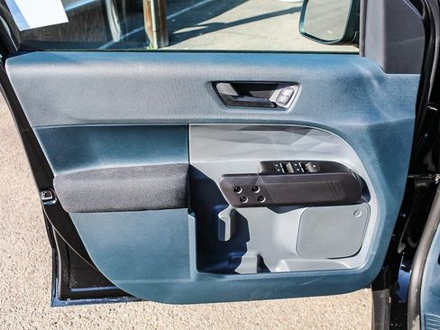 New 2025 Ford Maverick XL image 21