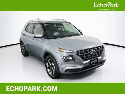 Used 2023 Hyundai Venue SEL w/ Cargo Package
