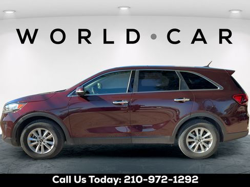 Used 2019 Kia Sorento FWD image 12