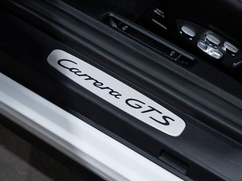 Used 2018 Porsche 911 Carrera GTS RWD image 63