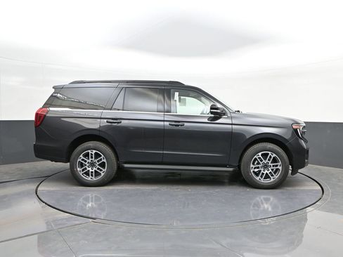New 2026 Ford Expedition Active RWD image 22