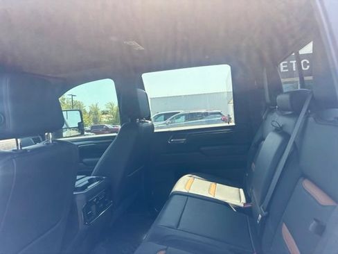 Used 2024 GMC Sierra 3500 AT4 w/ AT4 Premium Plus Package AWD/4WD image 10