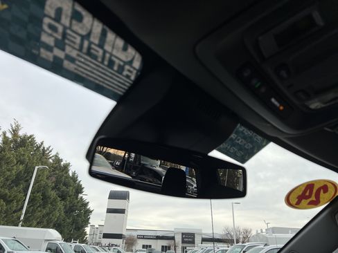 Used 2024 GMC Sierra 1500 Elevation image 27