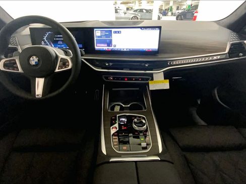 New 2026 BMW X7 xDrive40i w/ Executive Package AWD/4WD image 5