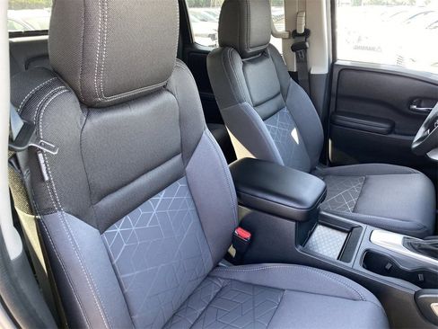 New 2025 Nissan Frontier SV w/ SV Convenience Package image 10