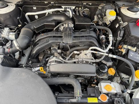 Used 2023 Subaru Outback Limited image 32