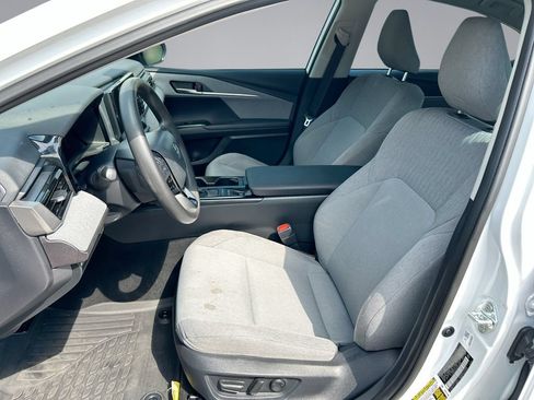 Used 2025 Toyota Camry LE w/ Convenience Package FWD image 11