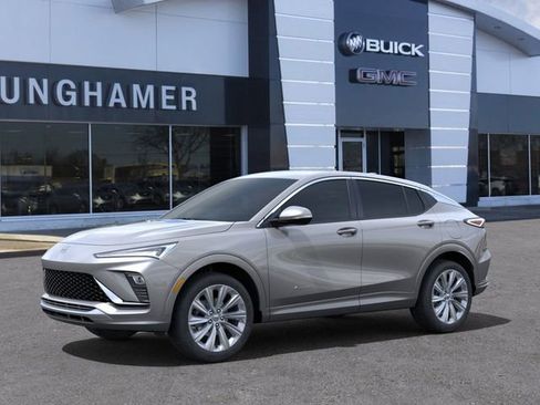 New 2025 Buick Envista Avenir image 2