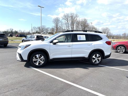Certified 2025 Subaru Ascent Premium AWD/4WD image 4