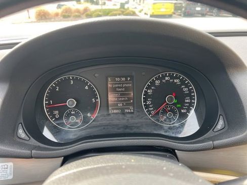 Used 2015 Volkswagen Passat TDI SE image 11