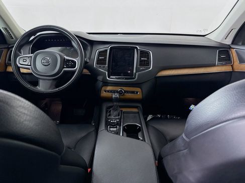 Used 2021 Volvo XC90 T6 Momentum image 23