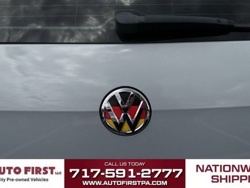 Used 2020 Volkswagen GTI SE FWD image 6