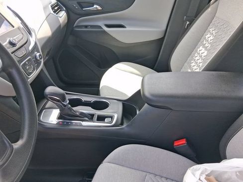 Used 2023 Chevrolet Equinox LS FWD image 15