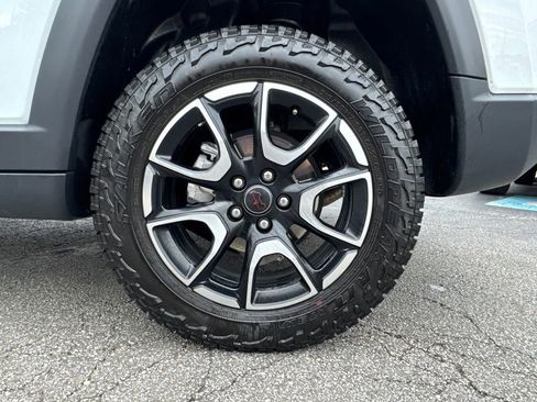 Used 2025 Jeep Compass Trailhawk AWD/4WD image 50