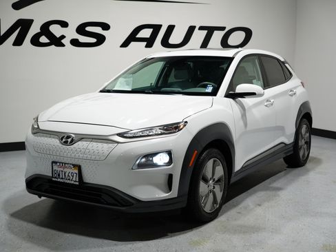 Used 2021 Hyundai Kona Limited image 3