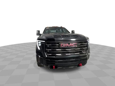 Used 2024 GMC Sierra 2500 AT4X image 3