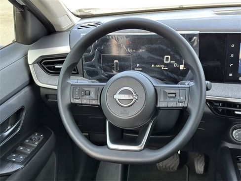 New 2026 Nissan Kicks S image 18