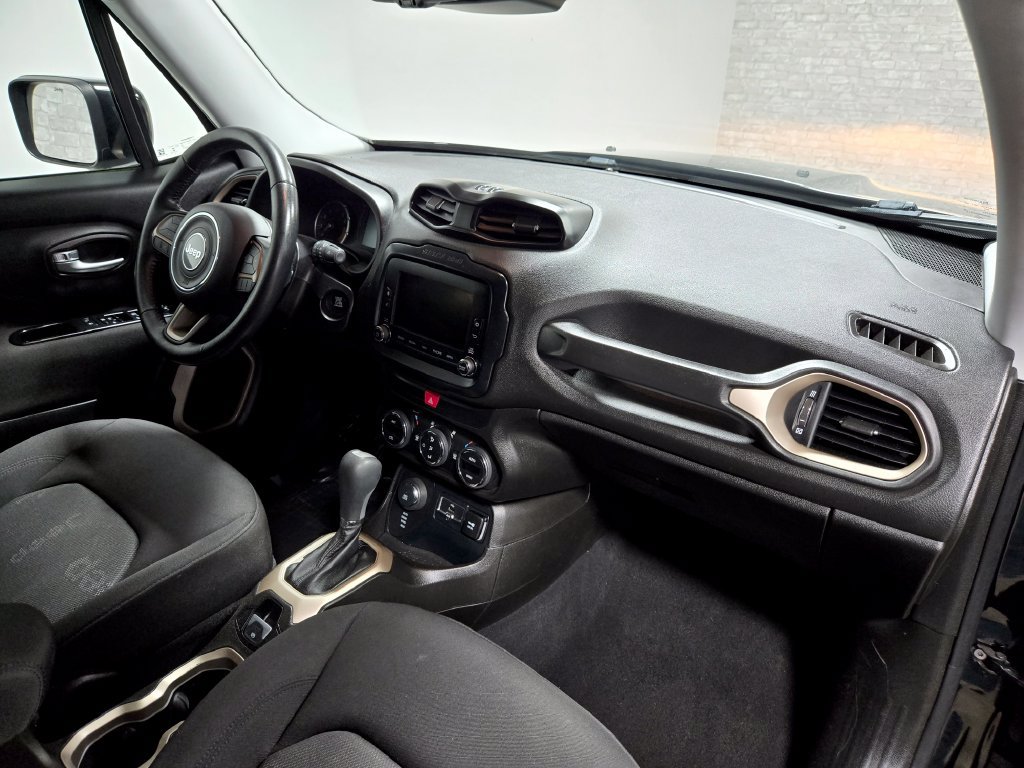 Used 2016 Jeep Renegade Latitude AWD/4WD image 51