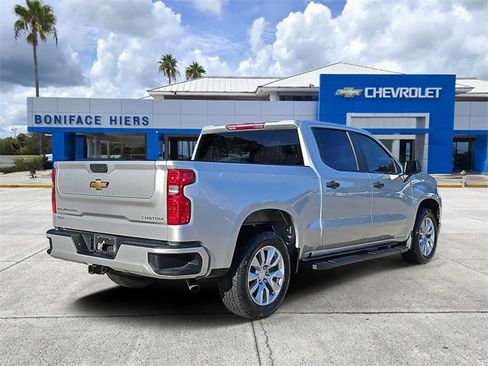 Used 2022 Chevrolet Silverado 1500 Custom image 4