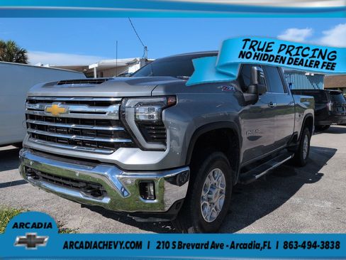 Used 2024 Chevrolet Silverado 2500 LTZ w/ LTZ Premium Package AWD/4WD image 7