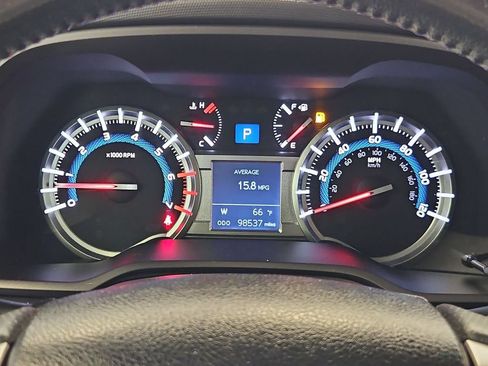 Used 2016 Toyota 4Runner SR5 AWD/4WD image 15