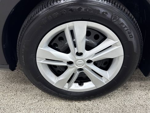 Used 2024 Nissan Kicks S image 2