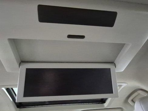 Used 2013 Toyota Sienna XLE image 24