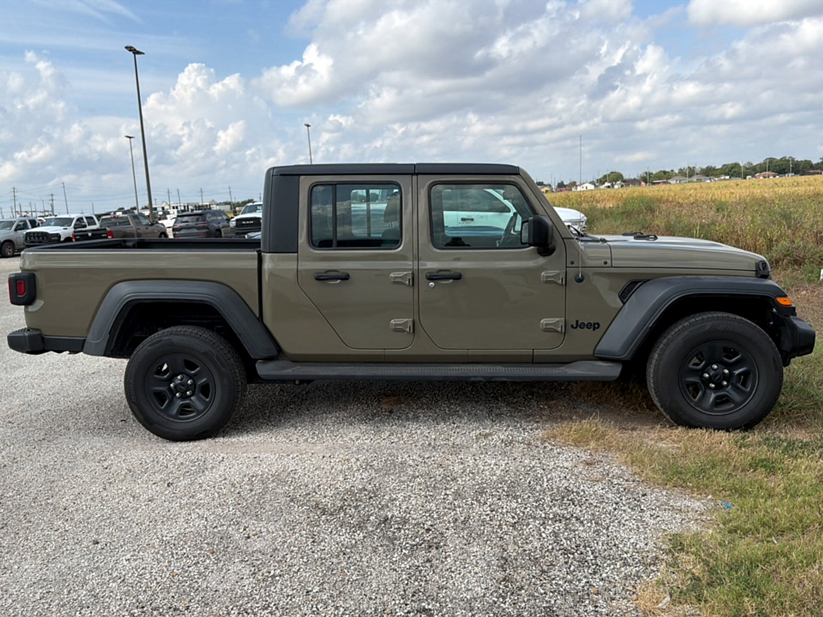 Used 2020 Jeep Gladiator Sport AWD/4WD image 8
