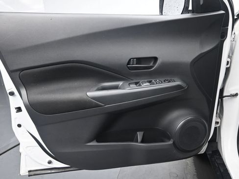 Used 2021 Nissan Kicks S FWD image 23