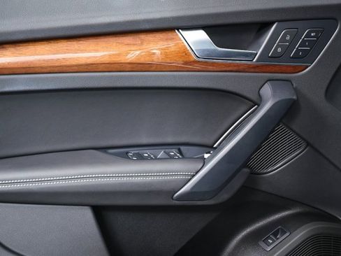 Used 2023 Audi Q5 2.0T Premium Plus w/ Premium Plus Package image 6