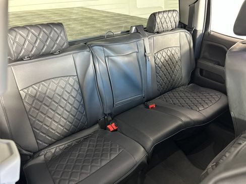 Used 2018 Chevrolet Silverado 1500 LT w/ All Star Edition AWD/4WD image 22