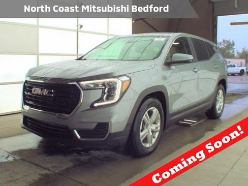 Used 2023 GMC Terrain SLE FWD image 1