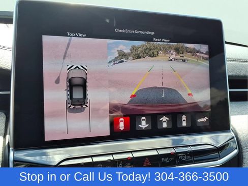 Used 2024 Jeep Compass Latitude AWD/4WD image 16
