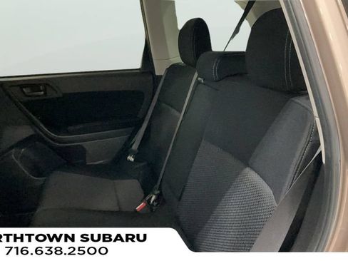 Used 2015 Subaru Forester 2.5i Premium w/ All-Weather Package AWD/4WD image 17