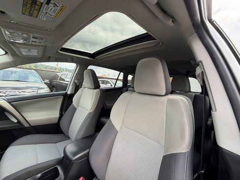 Used 2015 Toyota RAV4 XLE AWD/4WD image 25
