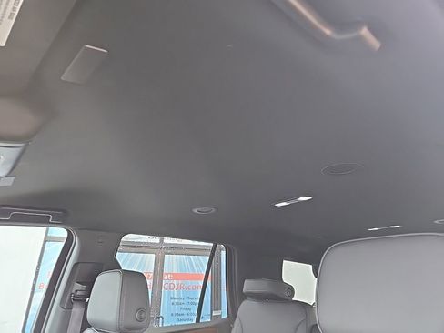 Used 2025 GMC Yukon Denali image 38