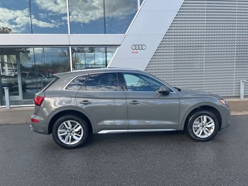 Used 2023 Audi Q5 2.0T Premium w/ Convenience Package image 17