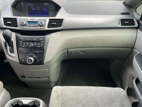 Used 2013 Honda Odyssey EX image 18