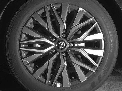 Used 2025 Nissan Altima 2.5 SV image 12