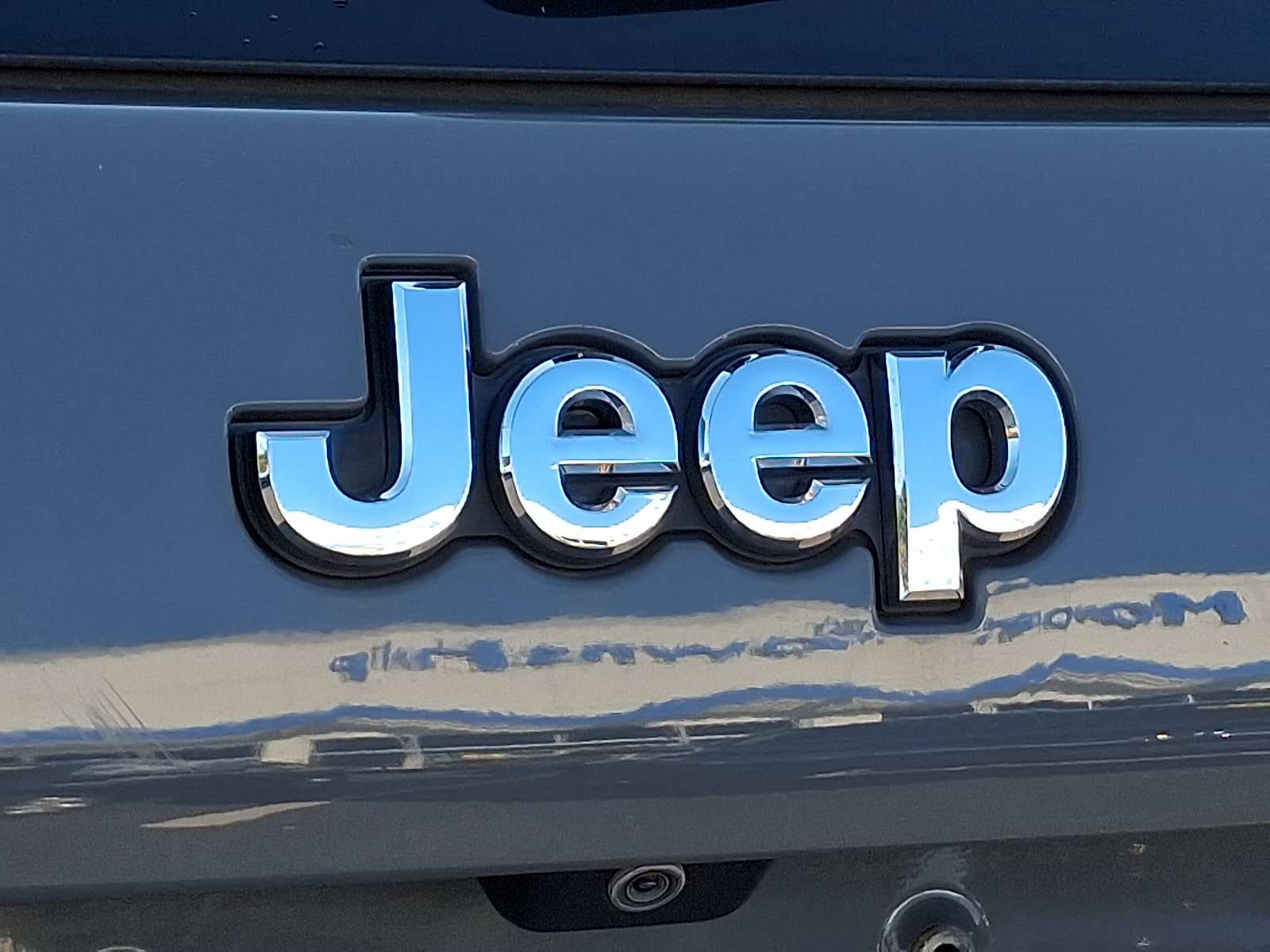 Used 2019 Jeep Cherokee Latitude Plus w/ Cold Weather Group AWD/4WD image 31