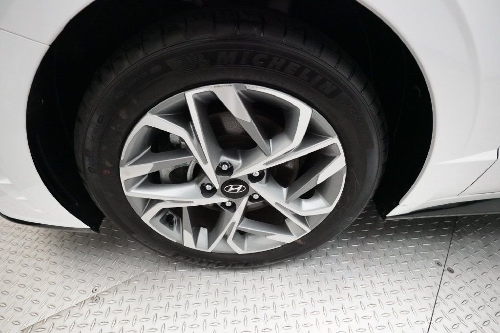 Used 2023 Hyundai Sonata SEL w/ Convenience Package FWD image 24